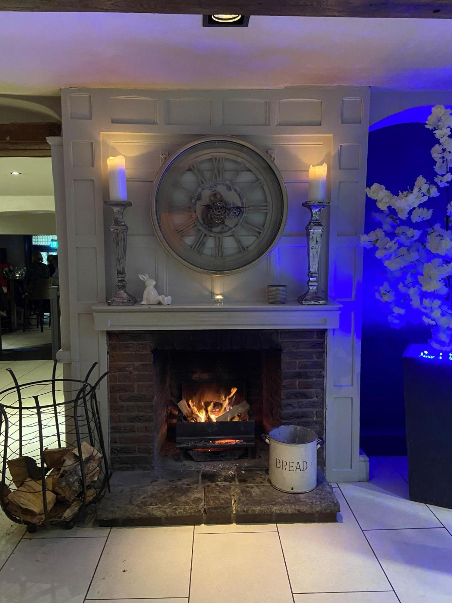 The White Hart Hotel Ютоксетер Екстер'єр фото