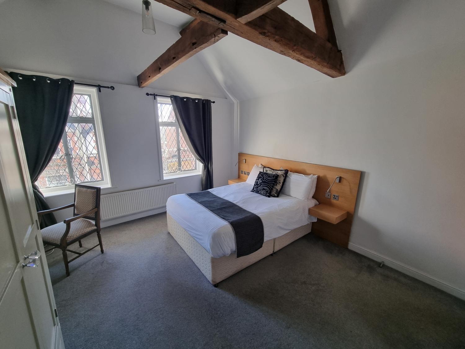 The White Hart Hotel Ютоксетер Екстер'єр фото