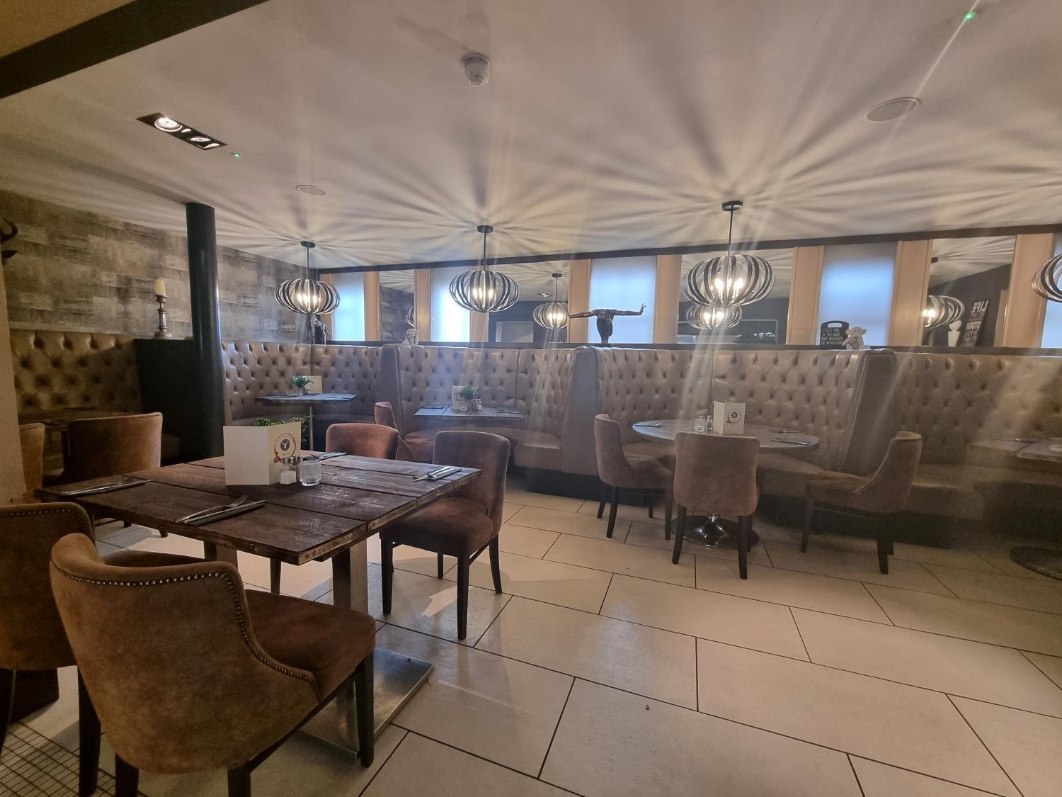 The White Hart Hotel Ютоксетер Екстер'єр фото