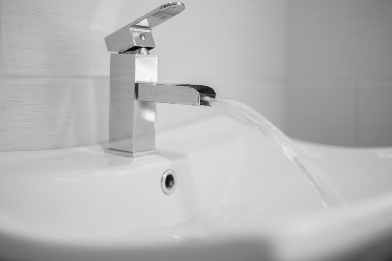 The White Hart Hotel Ютоксетер Екстер'єр фото