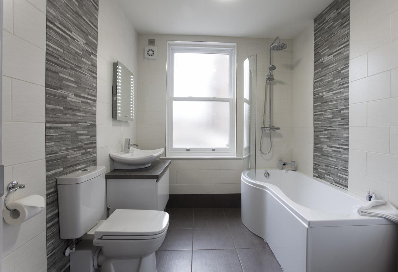 The White Hart Hotel Ютоксетер Екстер'єр фото