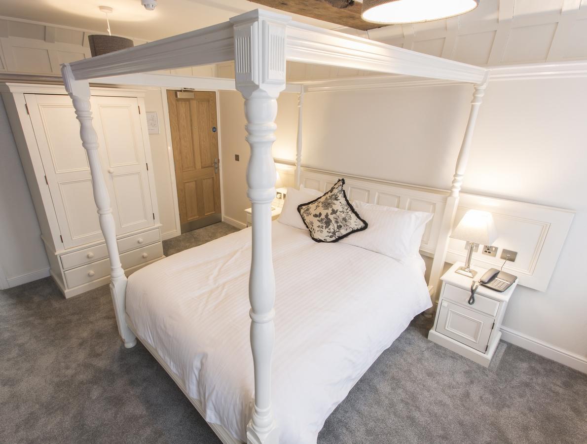 The White Hart Hotel Ютоксетер Екстер'єр фото