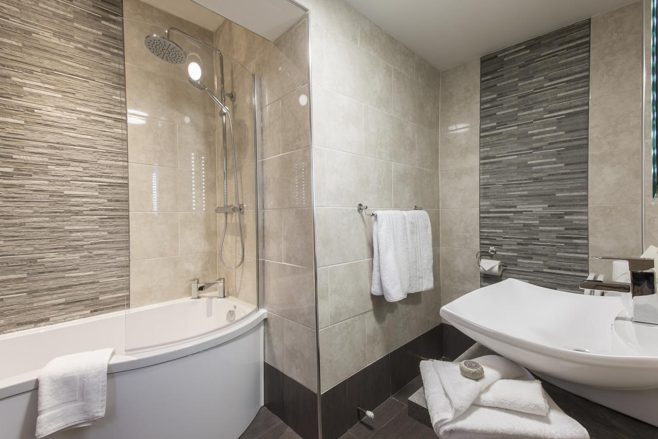 The White Hart Hotel Ютоксетер Екстер'єр фото